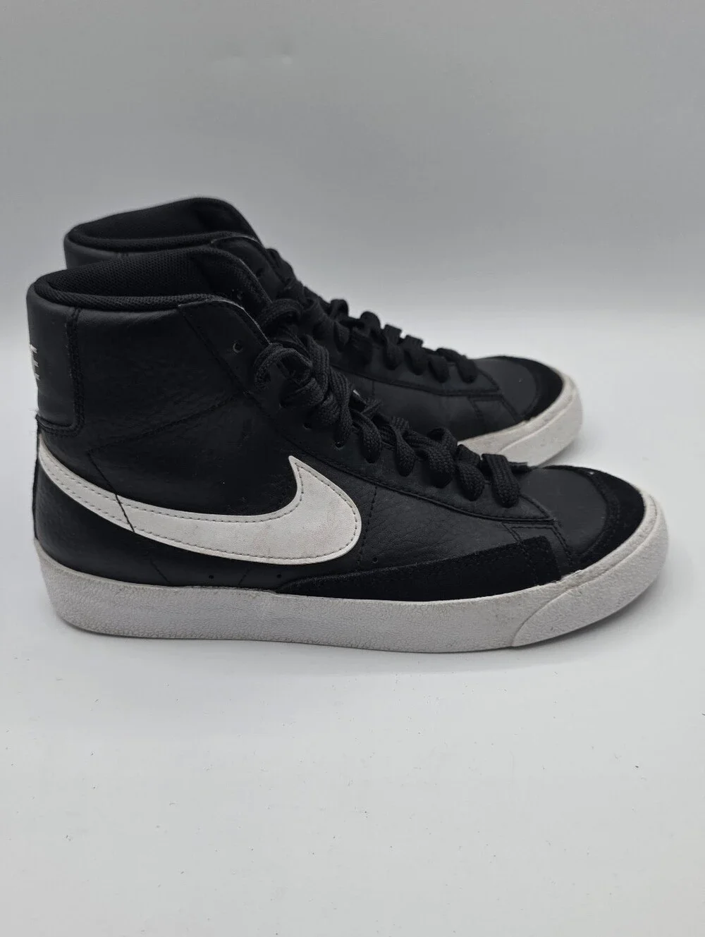 Nike Blazer Youth Mid 77 Vintage Black White Sail Sneakers Retro Size 5.5 School